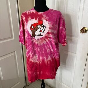 Buc-ees Tie-Dye Graphic T-Shirt